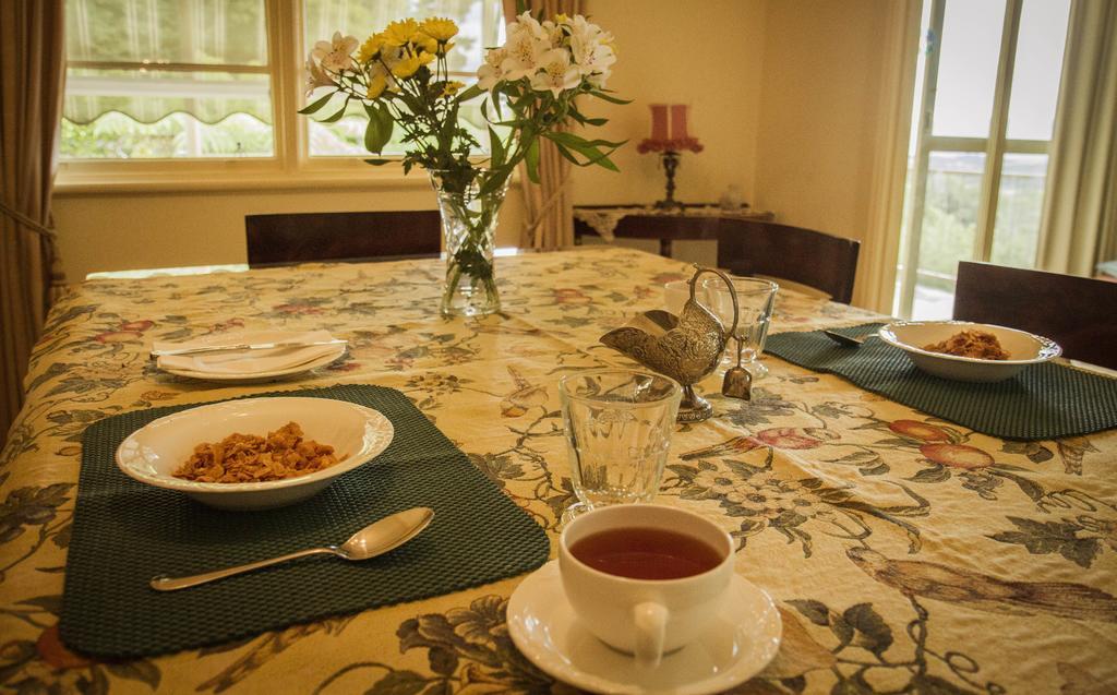 Billy Buttons Bed And Breakfast Emerald Pokoj fotografie